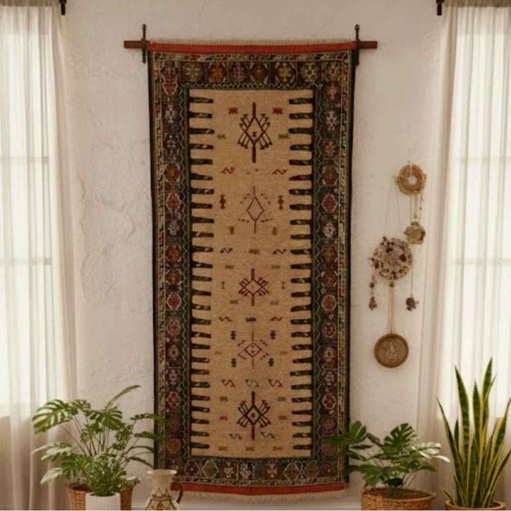 VTG Stunning hand woven flat weave Kilim rug.Tan with colorful tribal pattern.